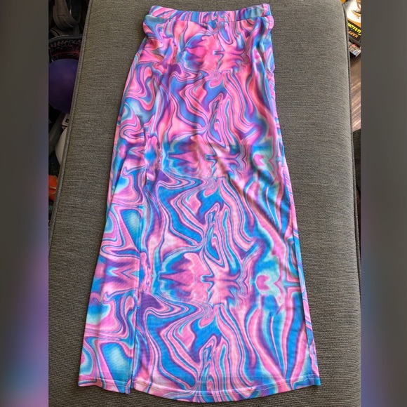 UNIF Dresses & Skirts - NWOT UNIF Psychedelic Swirly Tie Dye Melt Skirt